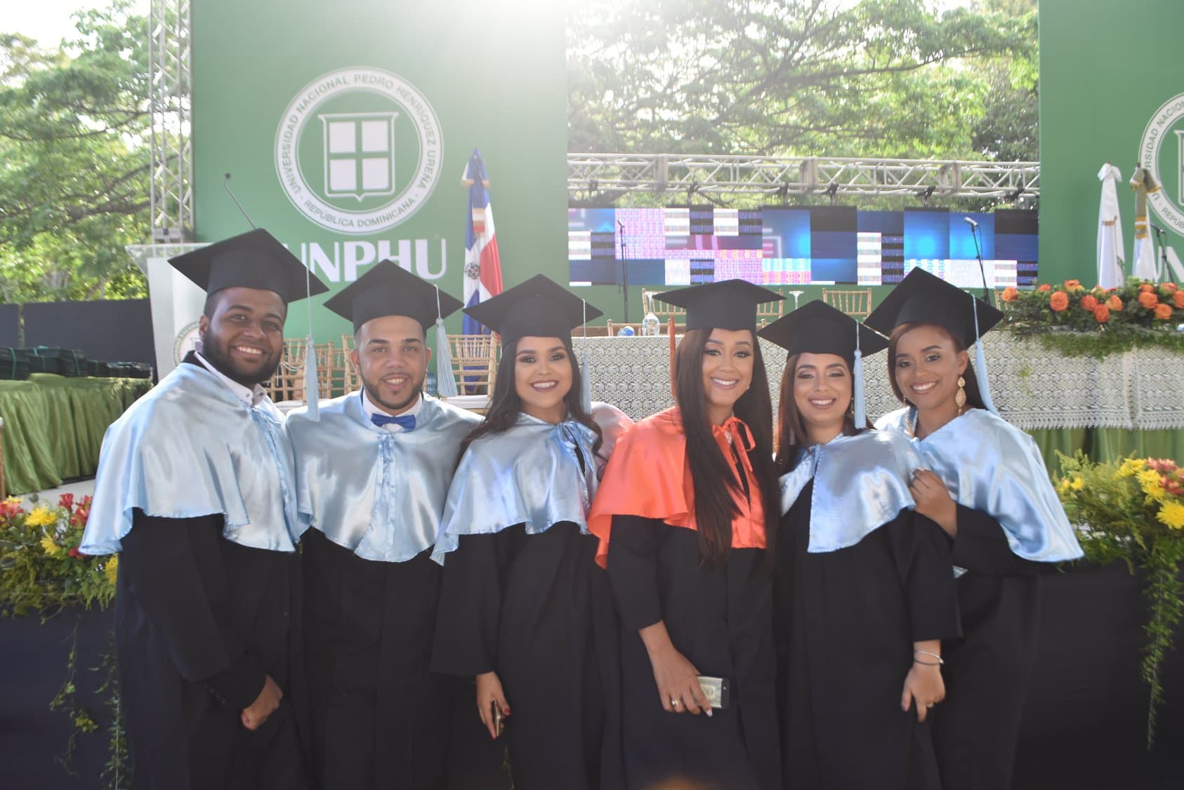 Egresados UNPHU en ceremonia de graduación